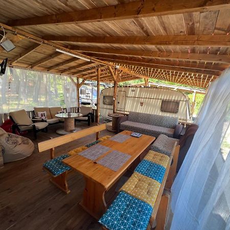 Каравана Чайка Hotell Sozopol Exteriör bild