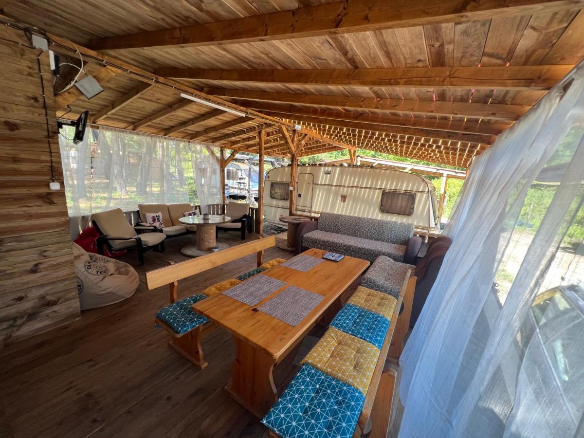 Каравана Чайка Hotell Sozopol Exteriör bild